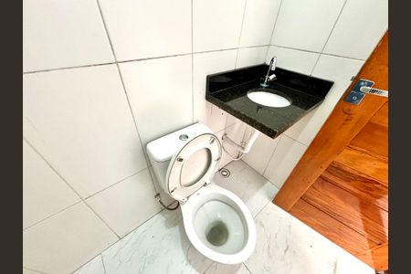 Apartamento para alugar com 75m², 2 quartos e sem vagaBanheiro