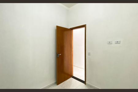 Quarto 2 de casa para alugar com 2 quartos, 70m² em Vila Marieta, São Paulo