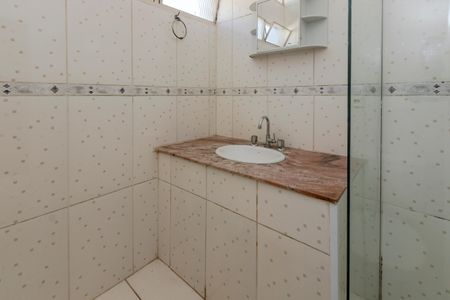 Casa à venda com 190m², 4 quartos e 2 vagasBanheiro da Suíte