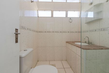 Casa à venda com 190m², 4 quartos e 2 vagasBanheiro da Suíte