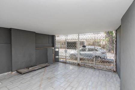Casa à venda com 190m², 4 quartos e 2 vagasGaragem