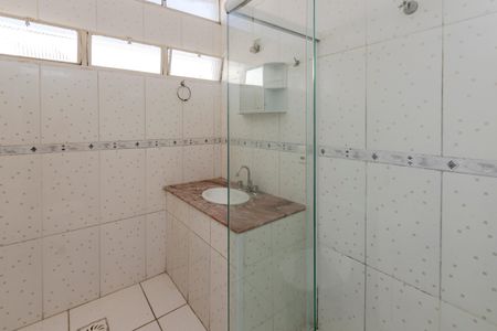 Casa à venda com 190m², 4 quartos e 2 vagasBanheiro da Suíte