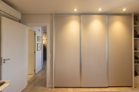 Apartamento à venda com 75m², 1 quarto e 2 vagasQuarto