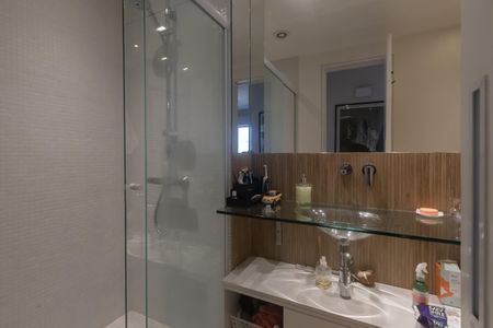 Apartamento à venda com 75m², 1 quarto e 2 vagasBanheiro