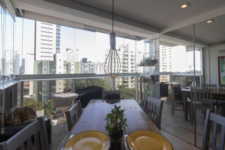 Apartamento à venda com 75m², 1 quarto e 2 vagasVaranda