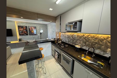 Cozinha de apartamento à venda com 3 quartos, 88m² em Nova Suíça, Belo Horizonte
