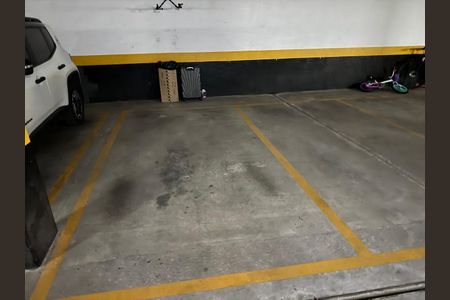 Garagem de apartamento à venda com 3 quartos, 88m² em Nova Suíça, Belo Horizonte