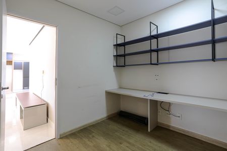 Apartamento para alugar com 114m², 3 quartos e 2 vagasEscritório