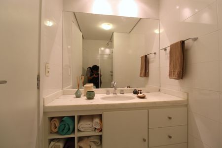 Apartamento para alugar com 76m², 2 quartos e 1 vagaBanheiro