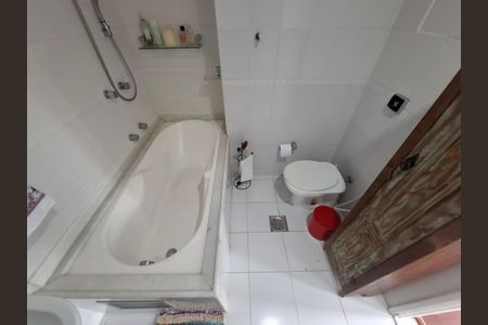 Apartamento à venda com 94m², 3 quartos e 1 vagaBanheiro 1