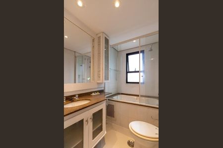 Apartamento para alugar com 135m², 3 quartos e 3 vagasBanheiro