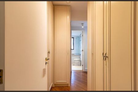 Apartamento para alugar com 135m², 3 quartos e 3 vagasCorredor