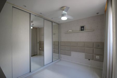 Casa de condomínio à venda com 119m², 4 quartos e 2 vagasSuíte 