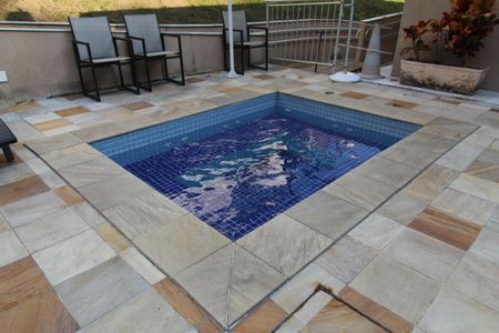 Casa de condomínio à venda com 119m², 4 quartos e 2 vagasÁrea comum - Piscina