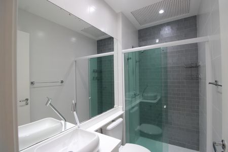 Casa de condomínio à venda com 119m², 4 quartos e 2 vagasBanheiro da suíte 