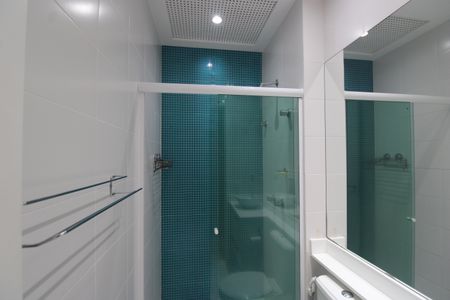 Casa de condomínio à venda com 119m², 4 quartos e 2 vagasBanheiro social