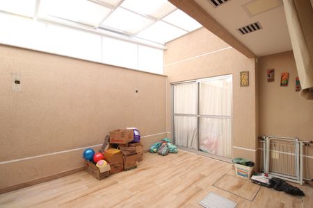 Casa de condomínio à venda com 119m², 4 quartos e 2 vagasQuintal