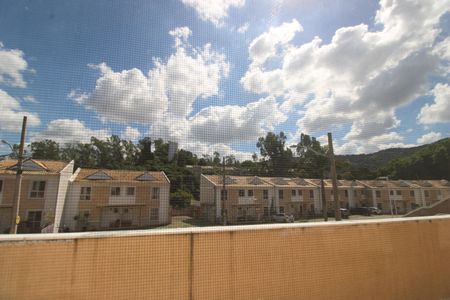 Casa de condomínio à venda com 119m², 4 quartos e 2 vagasSala - Vista