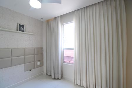 Casa de condomínio à venda com 119m², 4 quartos e 2 vagasSuíte 