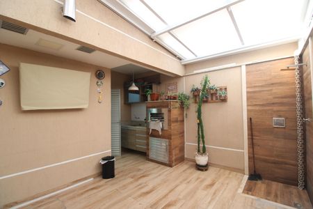 Casa de condomínio à venda com 119m², 4 quartos e 2 vagasQuintal