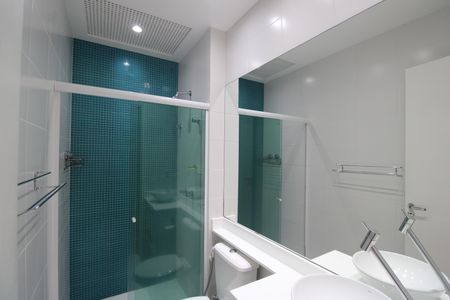 Casa de condomínio à venda com 119m², 4 quartos e 2 vagasBanheiro social