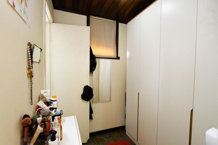 Apartamento à venda com 180m², 5 quartos e 1 vagaCloset da suíte