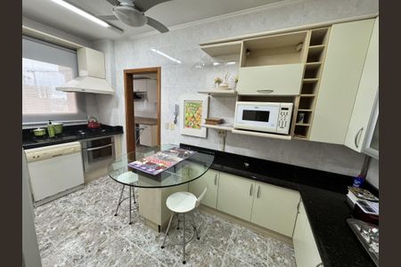 Apartamento para alugar com 177m², 3 quartos e 3 vagasCozinha