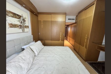 Apartamento para alugar com 177m², 3 quartos e 3 vagasQuarto