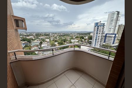 Apartamento para alugar com 177m², 3 quartos e 3 vagasVaranda