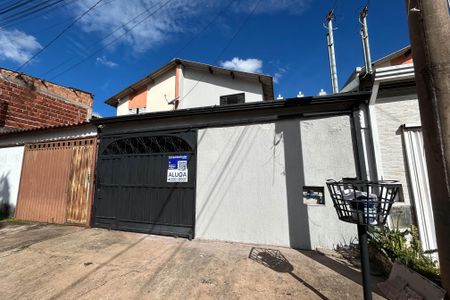 Casa para alugar com 60m², 3 quartos e 1 vagaFachada