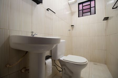 Casa para alugar com 60m², 3 quartos e 1 vagaBanheiro Social