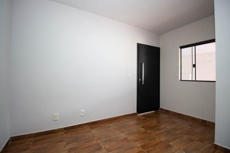 Sala de casa para alugar com 3 quartos, 60m² em Q 2, Brasília