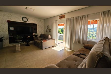 Casa à venda com 3 quartos, 1000m² em Roseira, Jundiaí