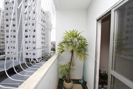 Apartamento para alugar com 130m², 4 quartos e 1 vagaVaranda