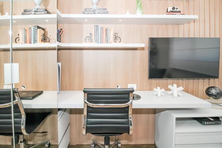 Apartamento à venda com 79m², 2 quartos e 2 vagasSuíte 2