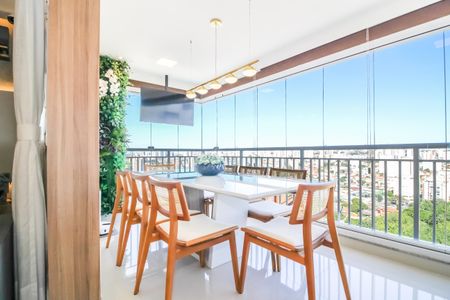 Apartamento à venda com 79m², 2 quartos e 2 vagasVaranda