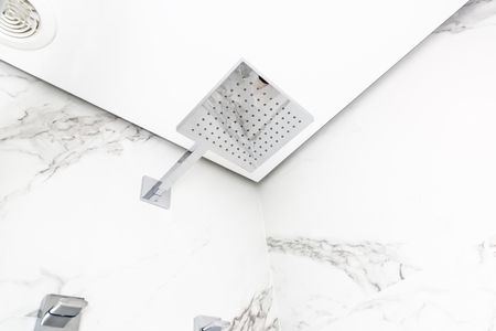 Apartamento à venda com 79m², 2 quartos e 2 vagasBanheiro da Suíte 2