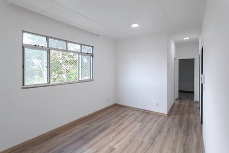 Sala de apartamento à venda com 3 quartos, 59m² em Heliópolis, Belo Horizonte