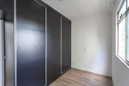 Apartamento à venda com 59m², 3 quartos e 1 vagaQuarto 2