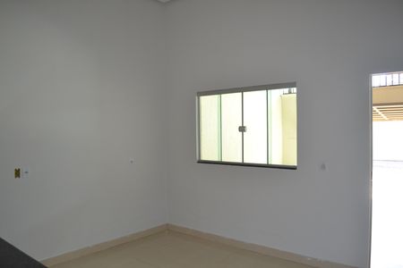 Sala de casa para alugar com 2 quartos, 150m² em Parque Tremendao, Goiânia