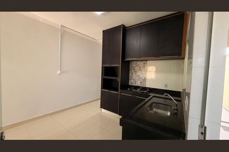 Casa para alugar com 150m², 2 quartos e 2 vagasCozinha