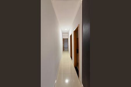 Casa para alugar com 150m², 2 quartos e 2 vagasCorredor