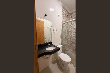 Casa para alugar com 150m², 2 quartos e 2 vagasBanheiro Social