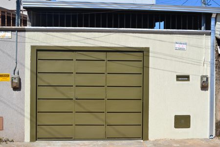 Casa para alugar com 150m², 2 quartos e 2 vagasFachada