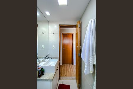 Apartamento à venda com 62m², 2 quartos e 1 vagaBanheiro