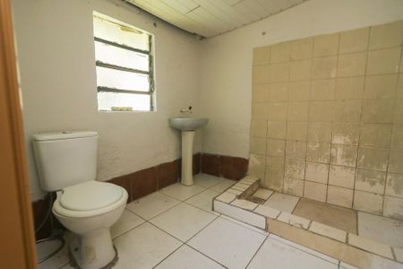 Banheiro de casa para alugar com 1 quarto, 70m² em Coronel Aparicio Borges, Porto Alegre
