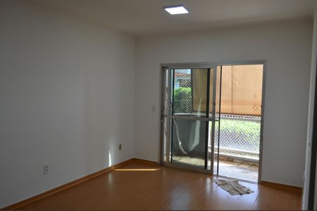 Apartamento para alugar com 77m², 2 quartos e 1 vagaSala