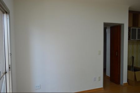 Apartamento para alugar com 77m², 2 quartos e 1 vagaSala