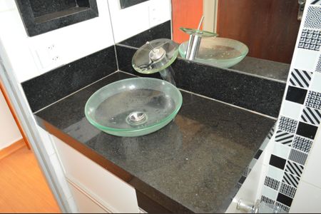 Apartamento para alugar com 77m², 2 quartos e 1 vagaBanheiro