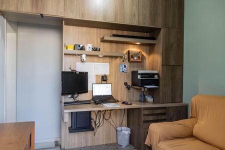 Apartamento à venda com 130m², 3 quartos e 2 vagasEscritório